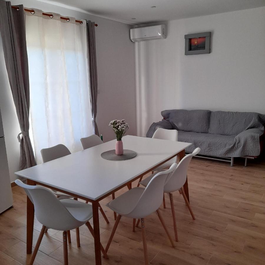 Apartments Filipovic Biograd Na Moru Buitenkant foto