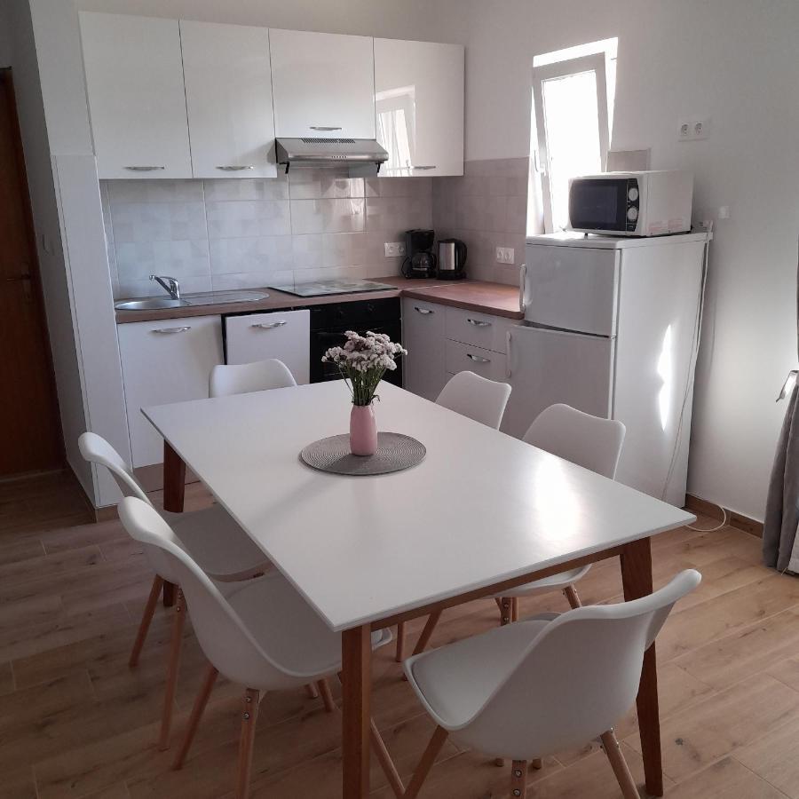Apartments Filipovic Biograd Na Moru Buitenkant foto