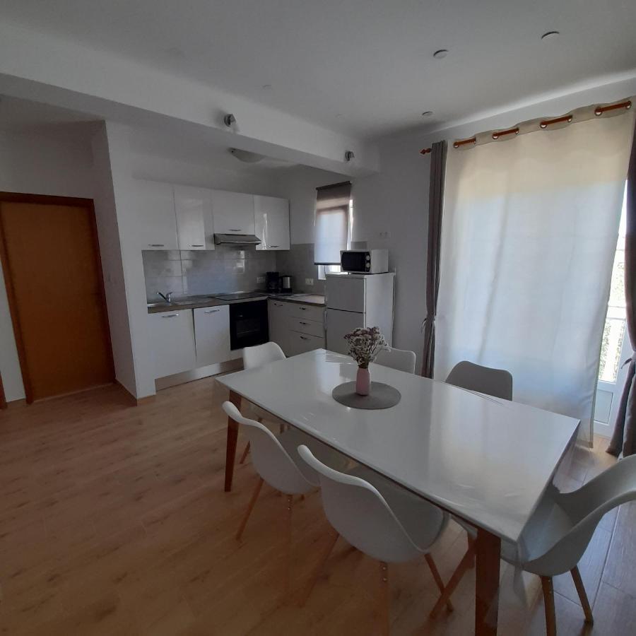 Apartments Filipovic Biograd Na Moru Buitenkant foto