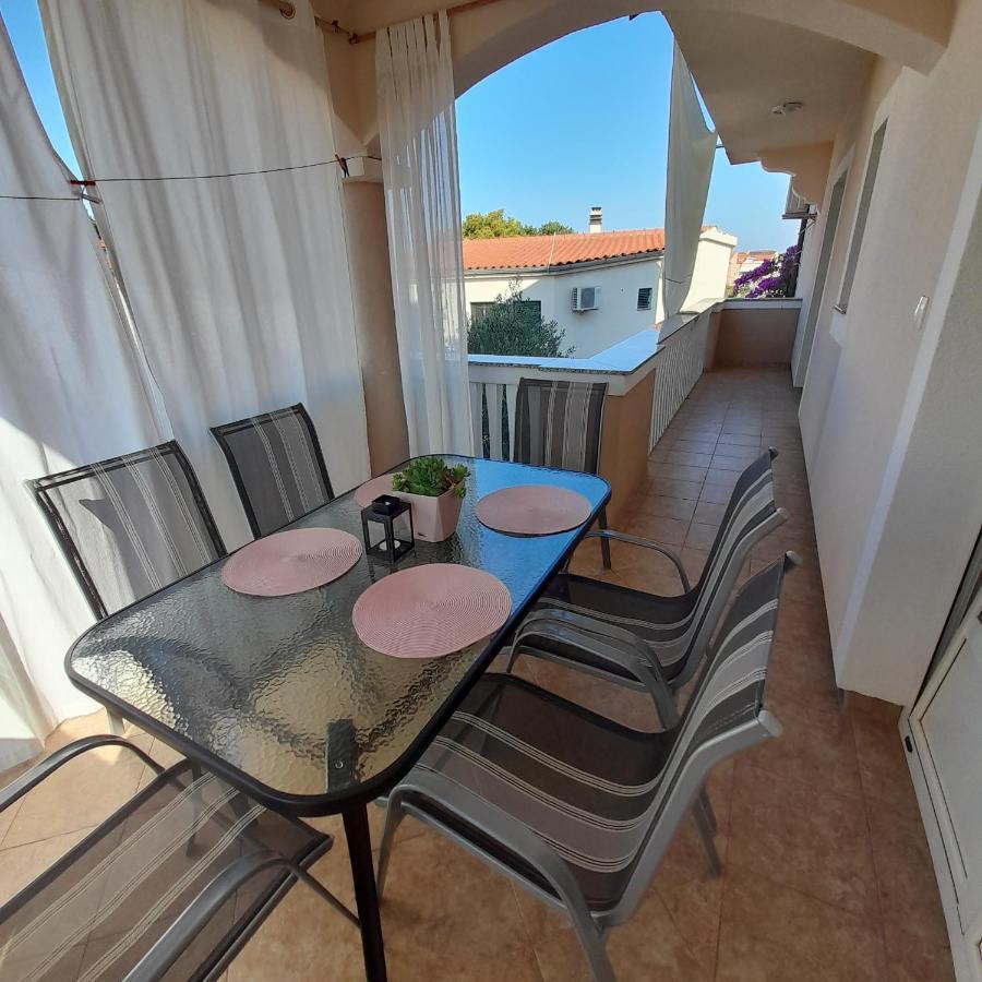 Apartments Filipovic Biograd Na Moru Buitenkant foto