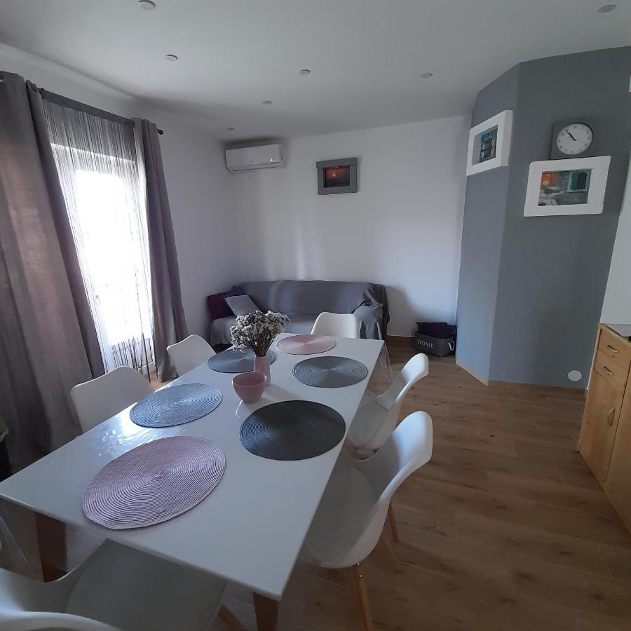 Apartments Filipovic Biograd Na Moru Buitenkant foto