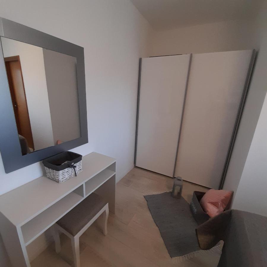 Apartments Filipovic Biograd Na Moru Buitenkant foto