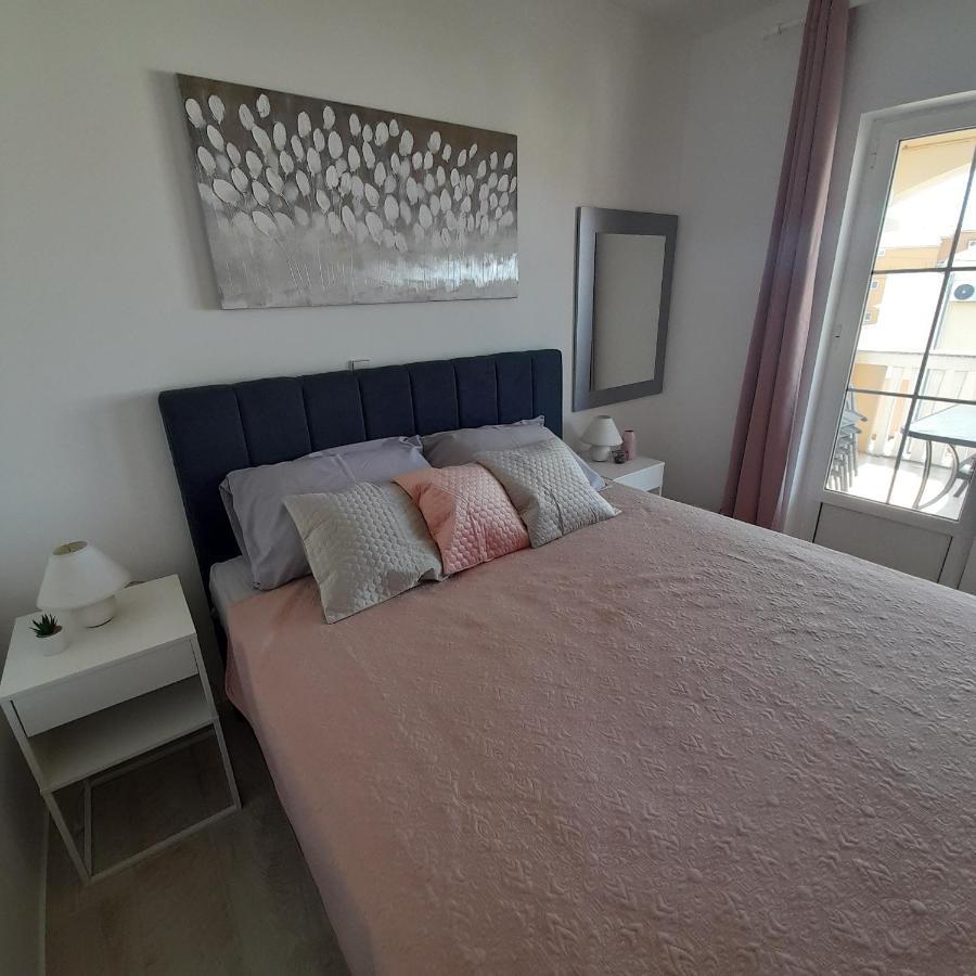 Apartments Filipovic Biograd Na Moru Buitenkant foto
