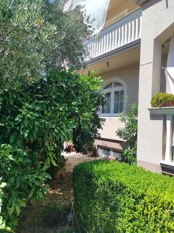Apartments Filipovic Biograd Na Moru Buitenkant foto