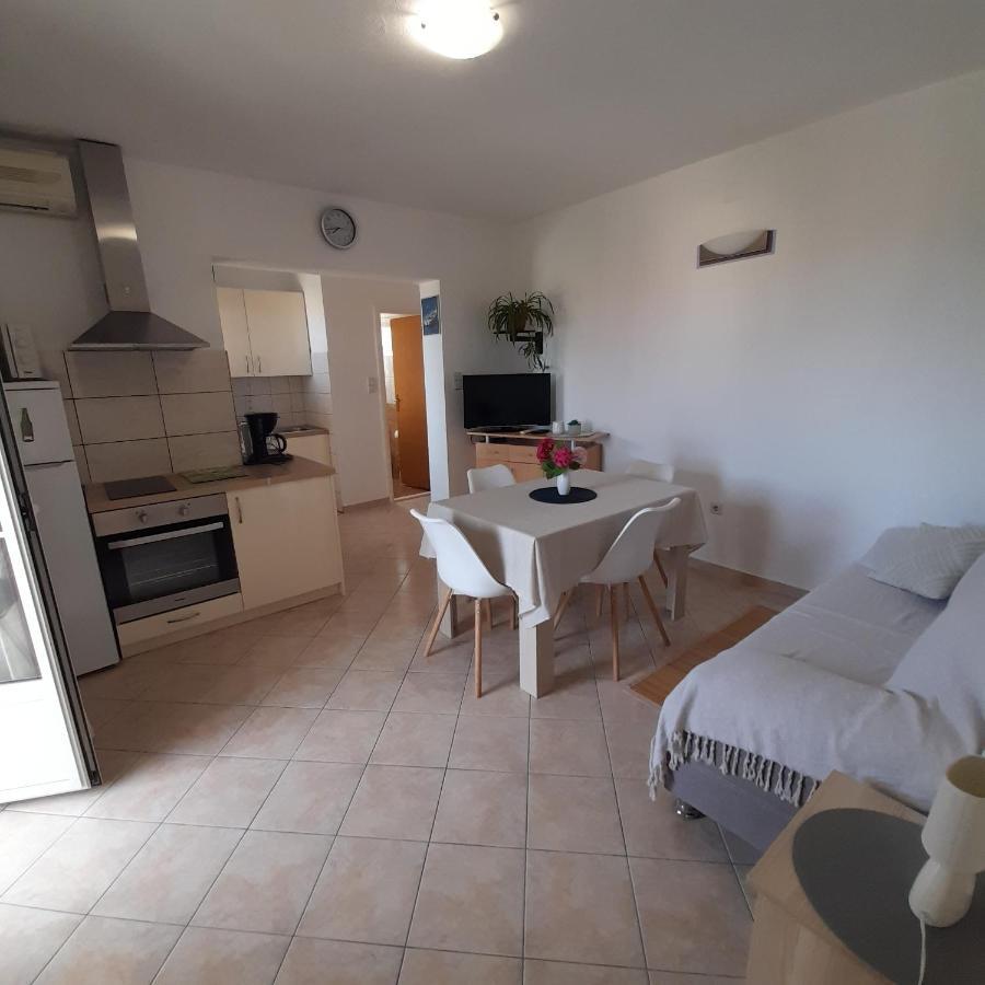 Apartments Filipovic Biograd Na Moru Buitenkant foto
